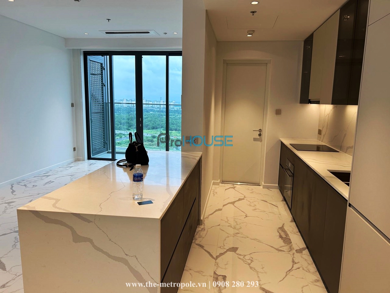 Apartment for rent in The Crest with Saigon River view